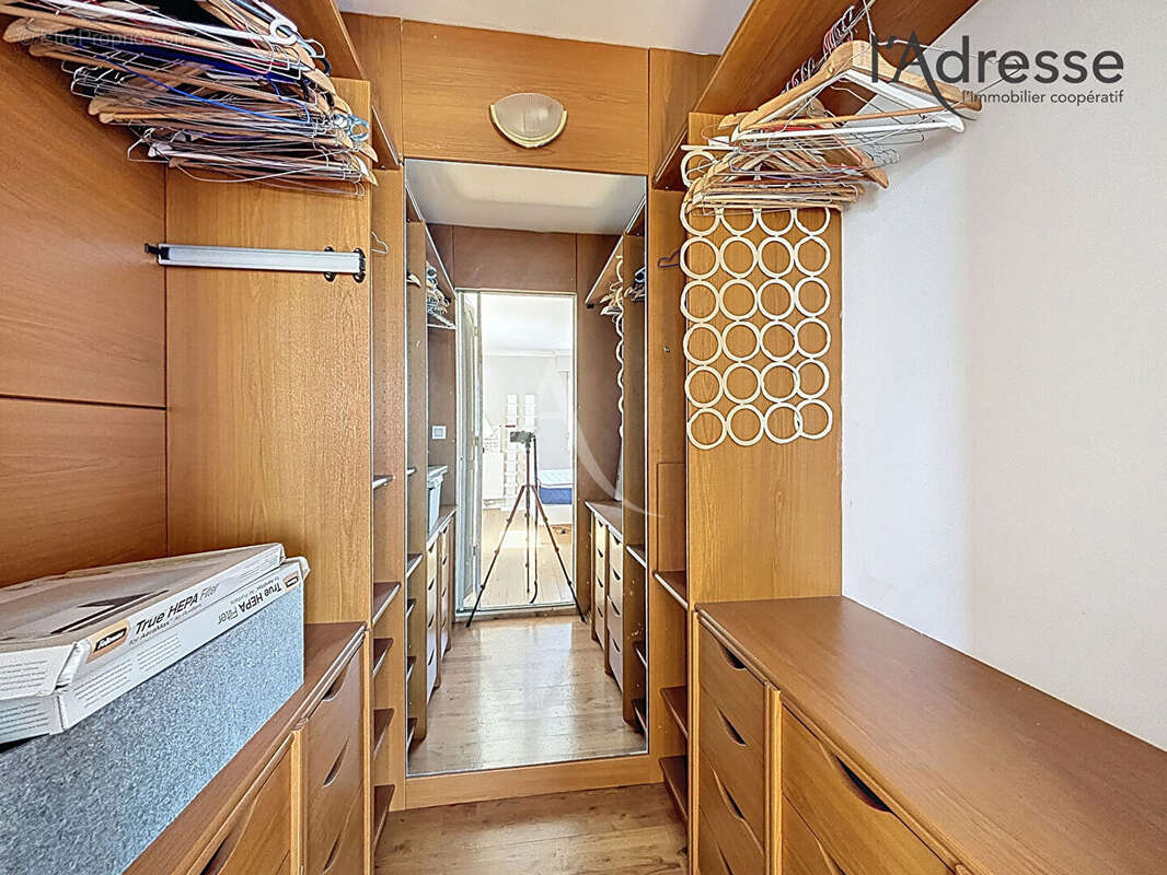 Appartement à SURESNES