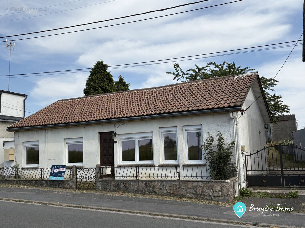 Maison à LEVAL