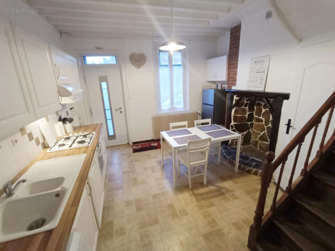 Amiénoise 3 chambres 75 m2 St-Pierre - photo 8