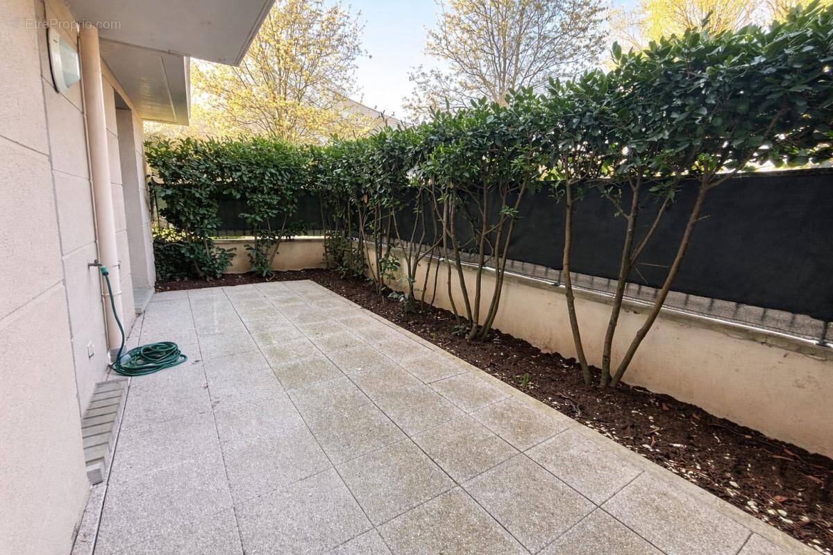 Appartement à SAINT-THIBAULT-DES-VIGNES