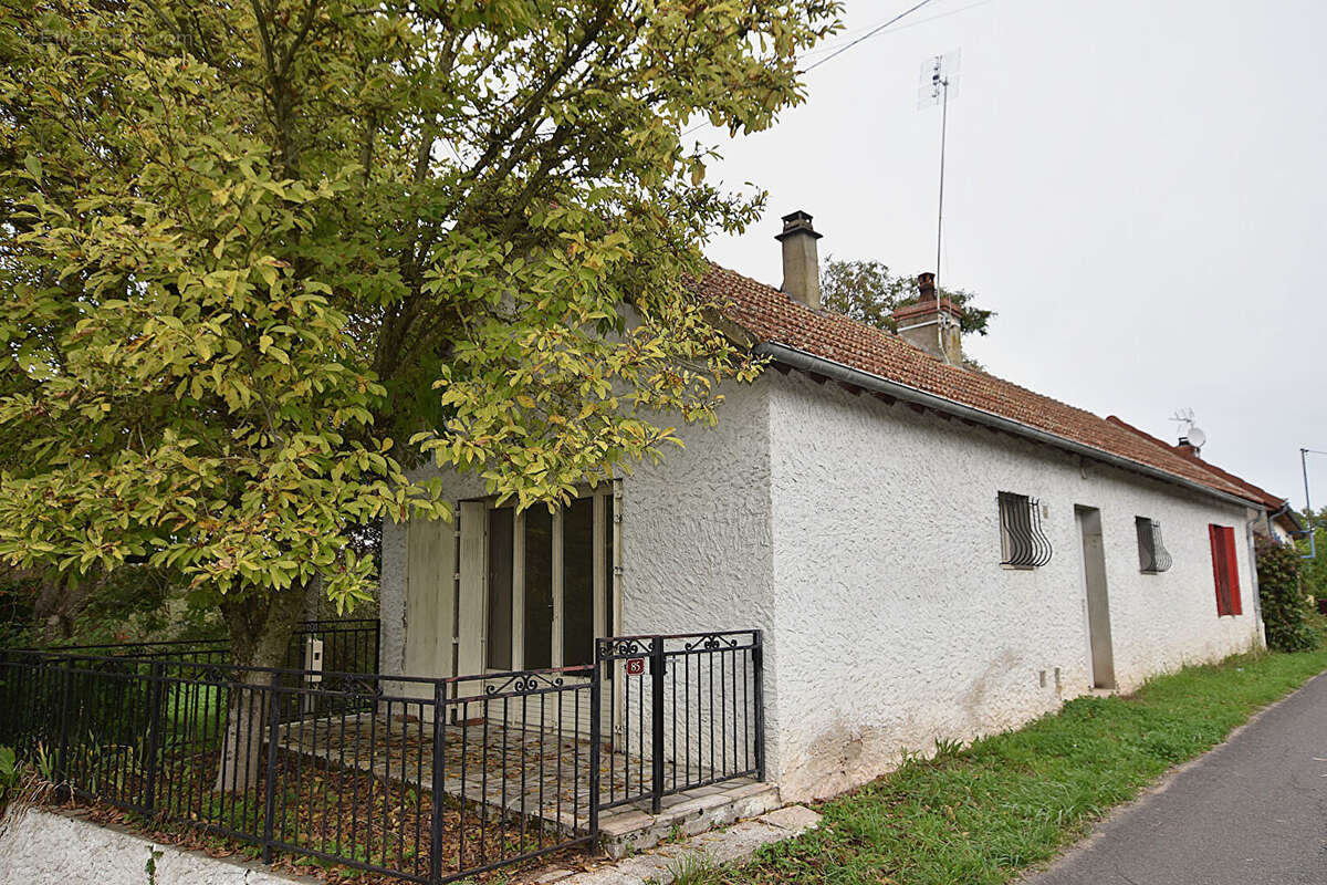 Maison à TREZELLES