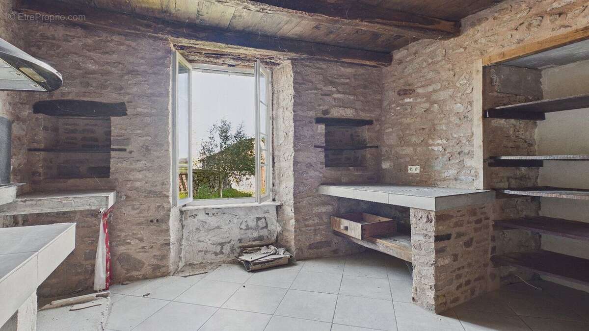 Maison vue degagee 120m2 - 5 pieces - jardin terrasse dependance vallee du tarn - photo 3