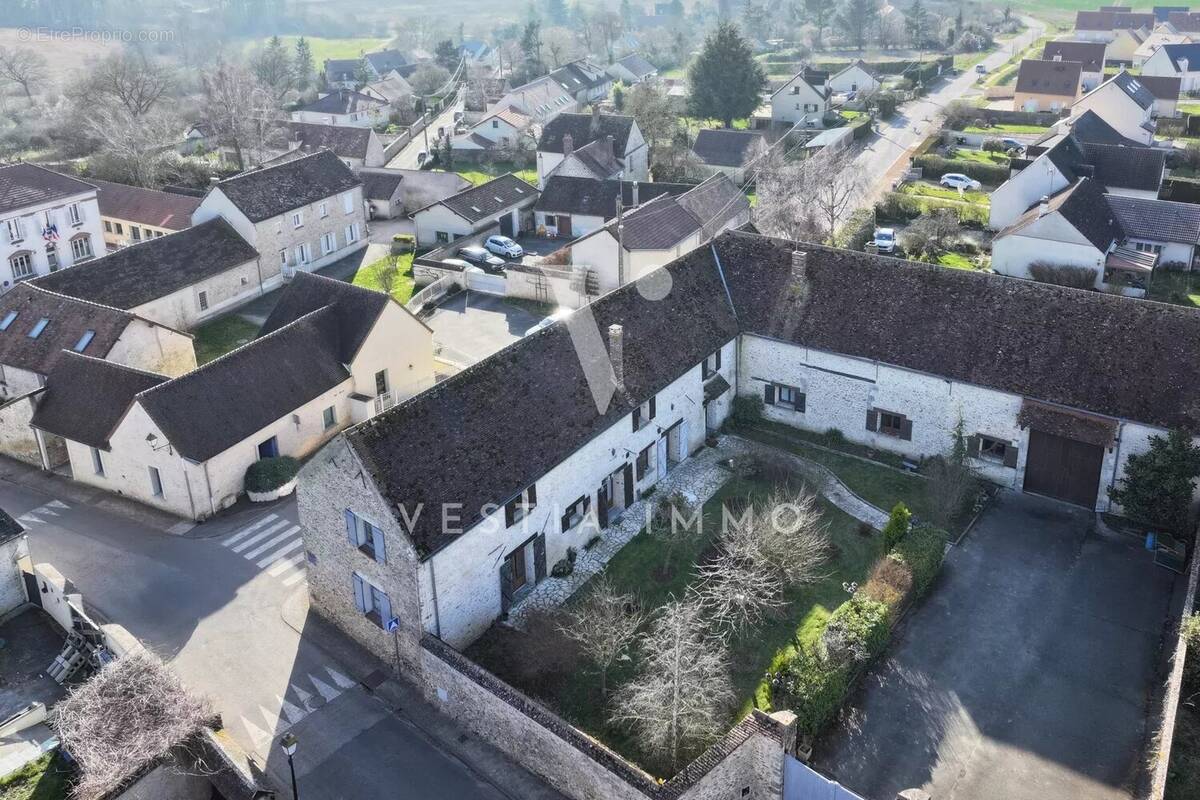 Commerce à PRUNAY-EN-YVELINES