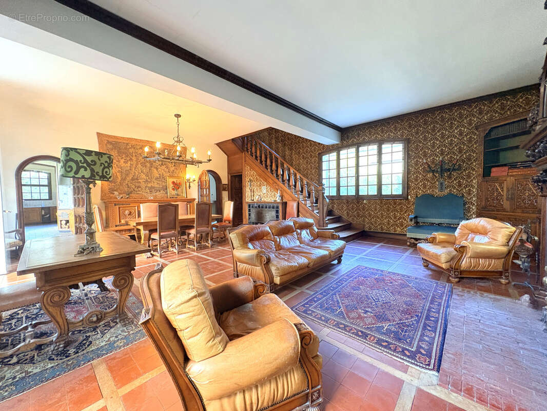 Maison à CHENNEVIERES-SUR-MARNE