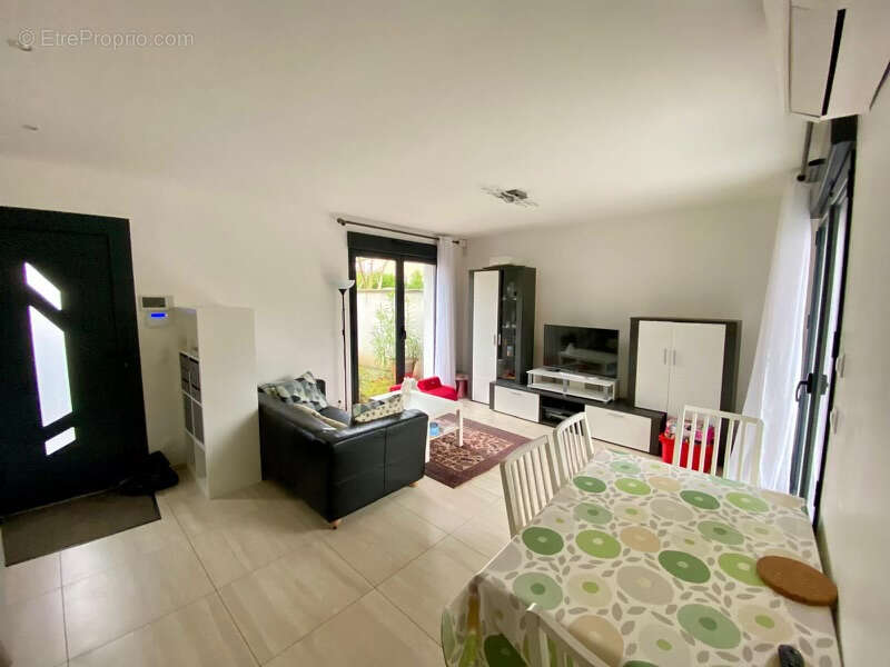 Maison à SARTROUVILLE