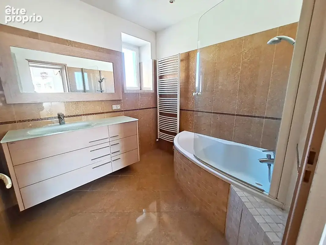 Maison Taluyers 9 pièces 235 m2 - photo 18