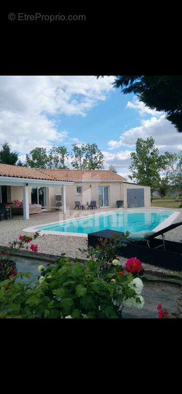 Maison à SAINT-PIERRE-DE-MONS