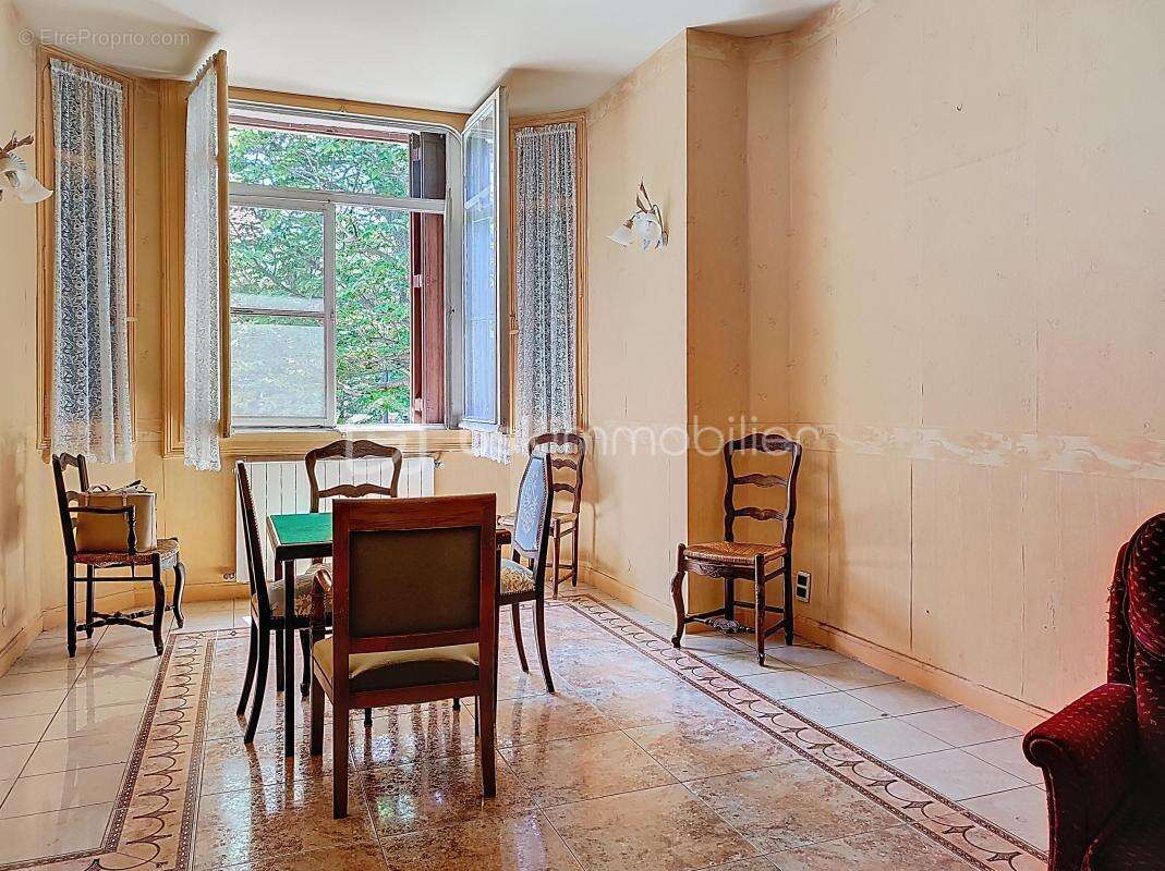 Frontignan maison bourgeoise offrant 7 chambres, en plein coeur de ville jardin 560 m² - photo 10