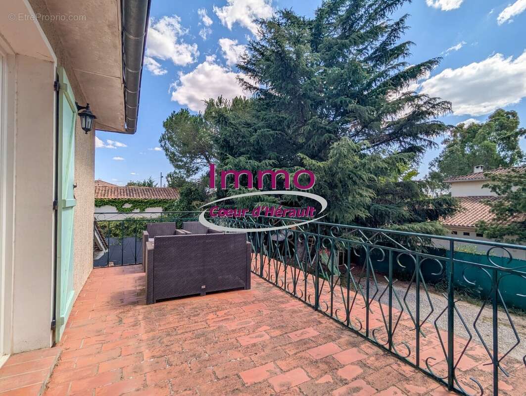 T4 en copropriété avec jardin de 355m² - photo 7
