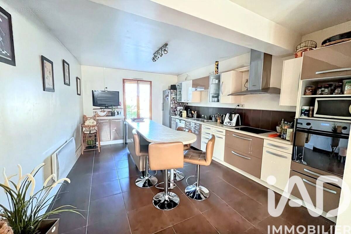 Photo 1 - Maison à COMBS-LA-VILLE