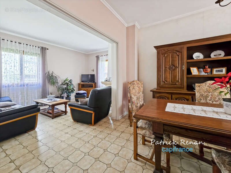 Maison à SAINT-CYR-L'ECOLE