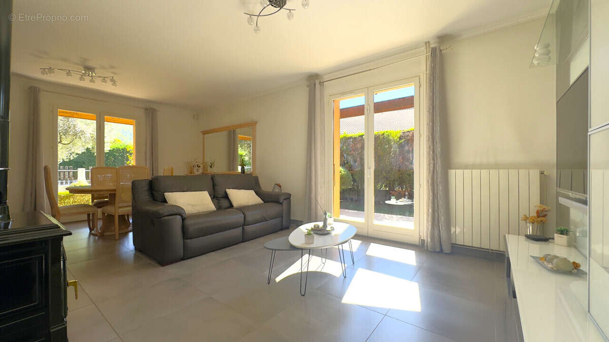 Maison à SAINT-MARTIN-D&#039;HERES