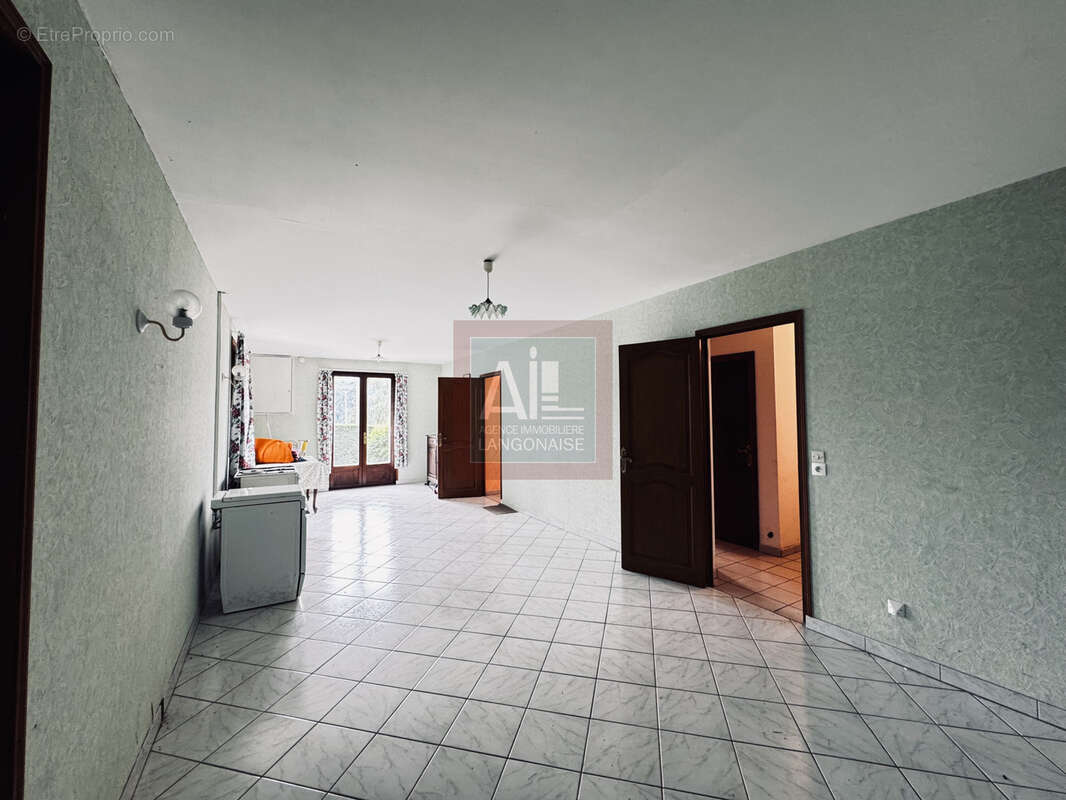 Grande maison familiale avec terrain. - photo 10