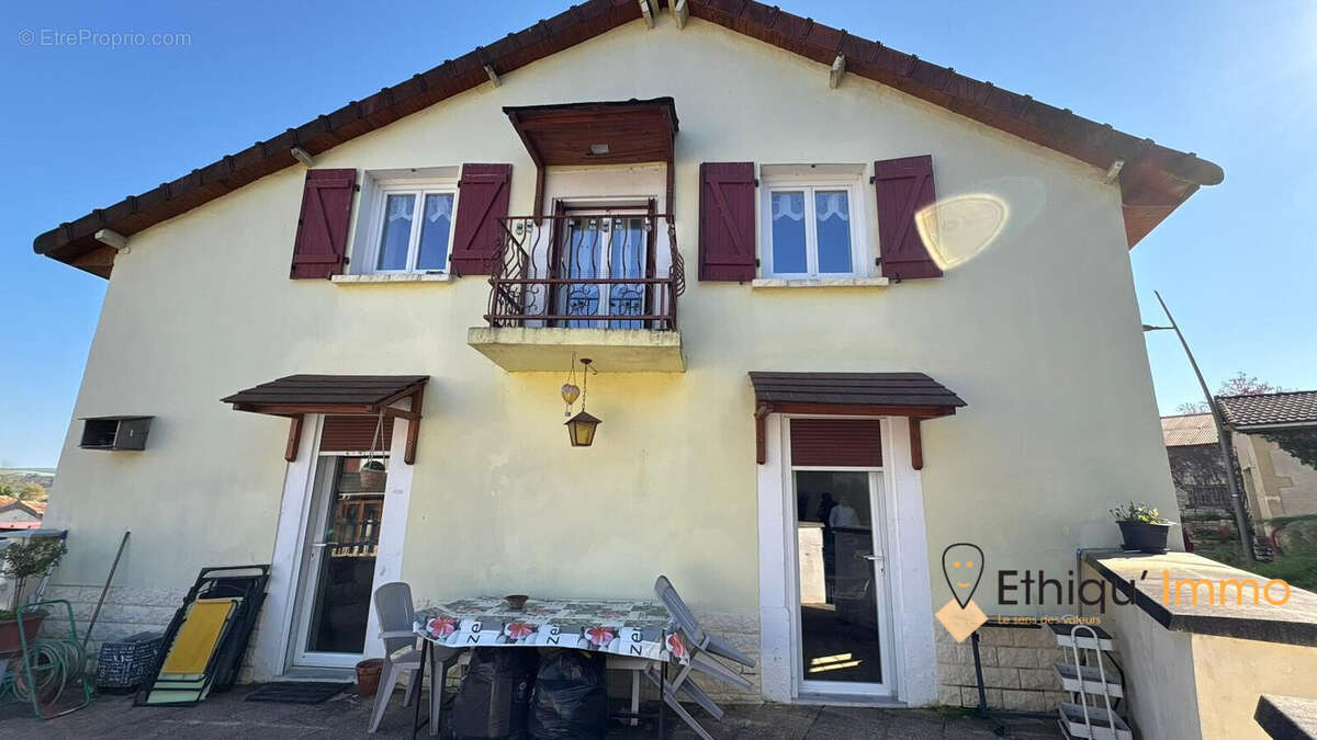 Maison à VOIGNY