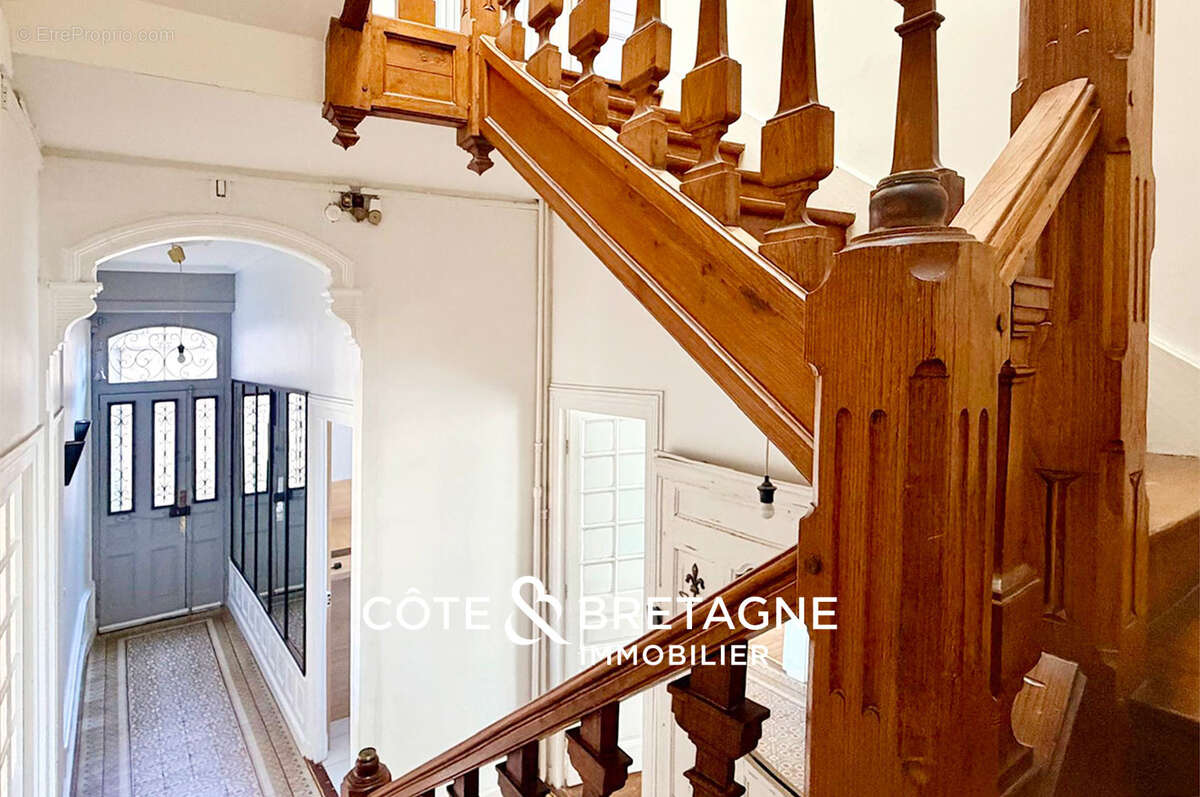 Maison bourgeoise de caractere à vendre à saint-brieuc avec jardin clos  réf : 2026143 - photo 16