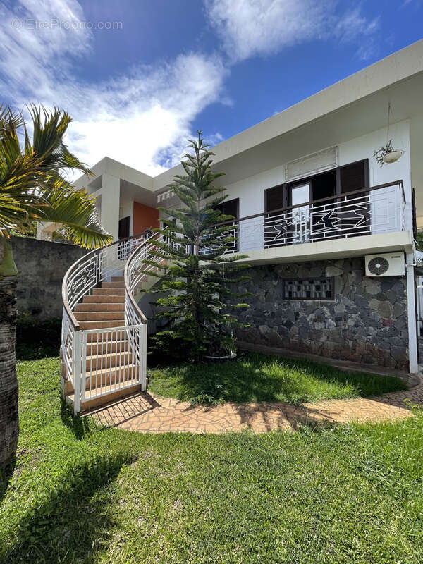 Maison à SAINT-DENIS