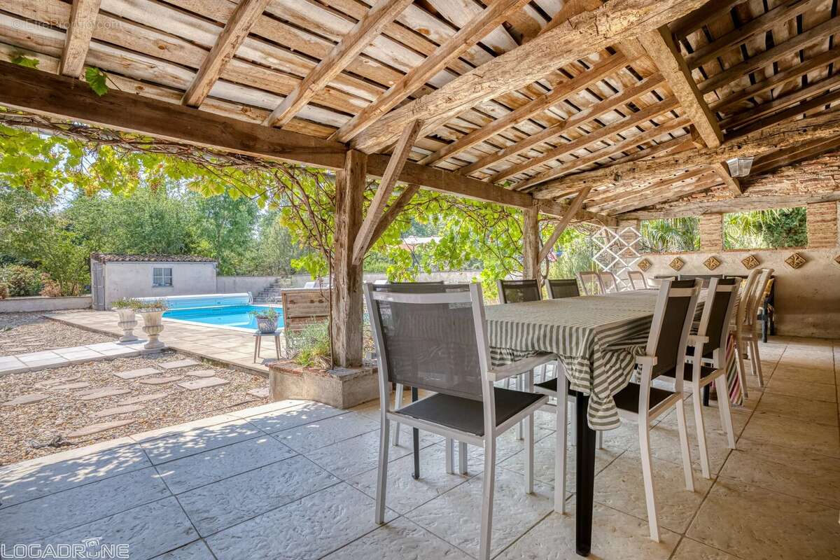 Élégante Maison de Maître du XIXème siècle, avec annexe, piscine et parc arboré - photo 20