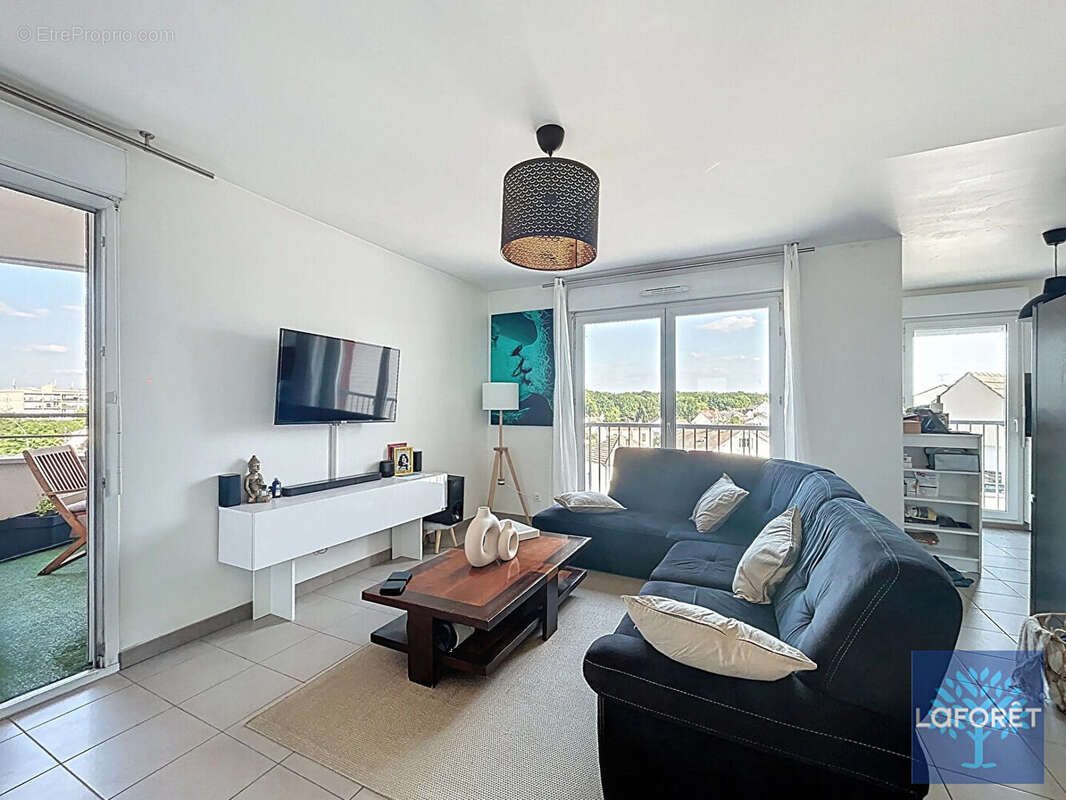Appartement à VIGNEUX-SUR-SEINE