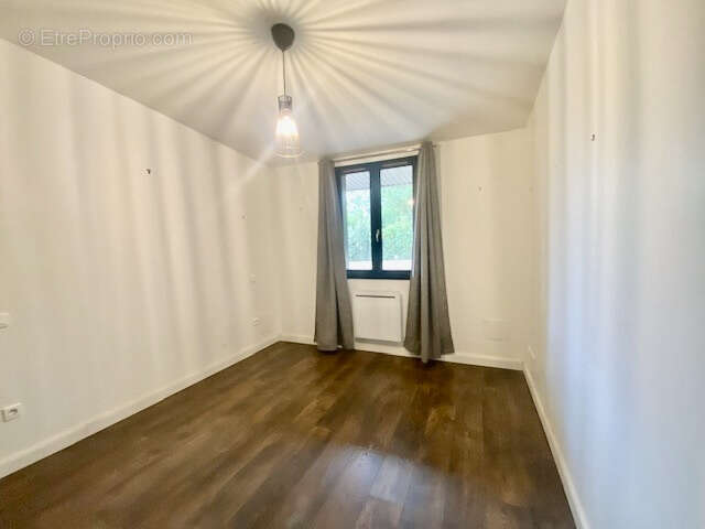 Maison atypique de 100m2 sur terrain de 1200m2 située à Fleurance - photo 6