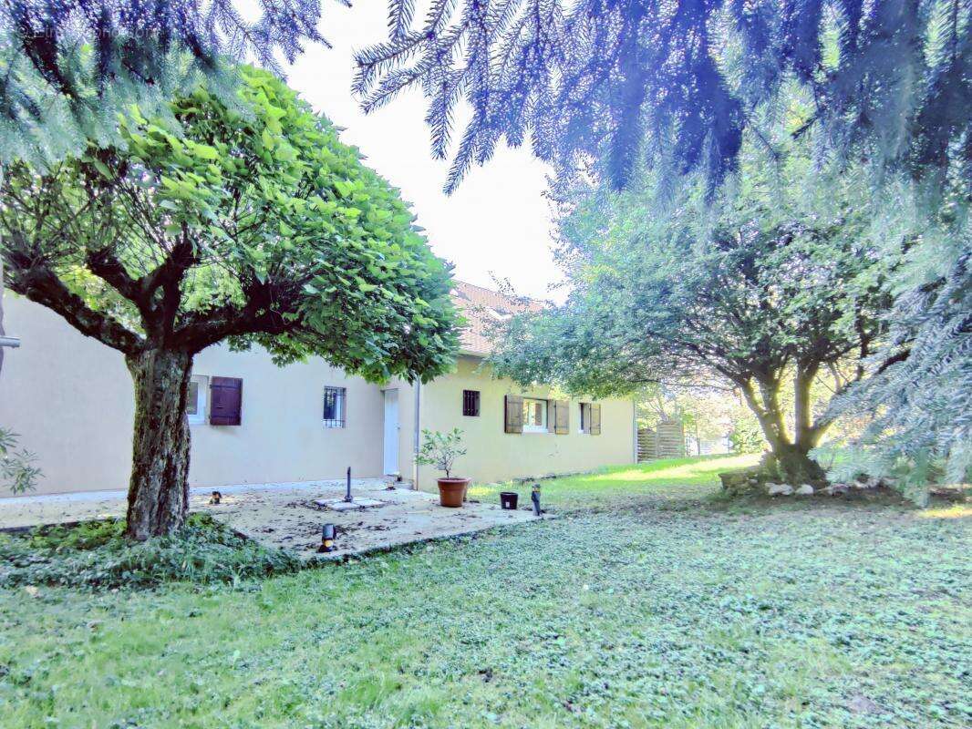 Maison à SAINT-GENIX-SUR-GUIERS