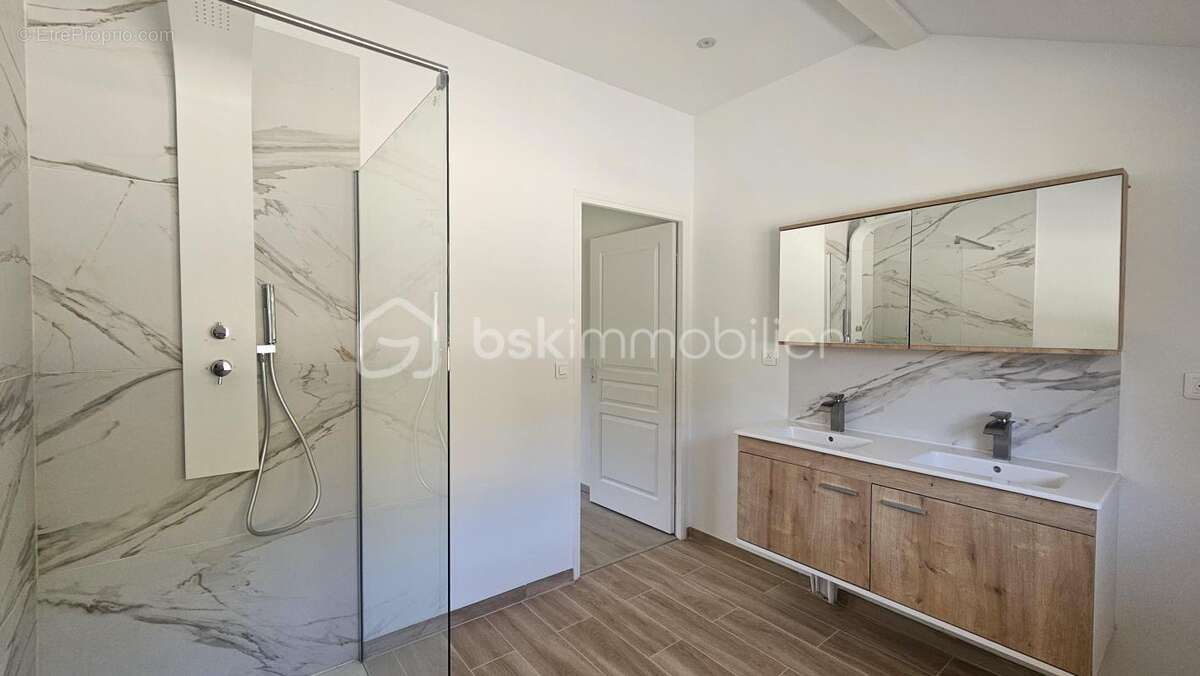 Maison rénovée 4 chambres 150 m² - photo 6