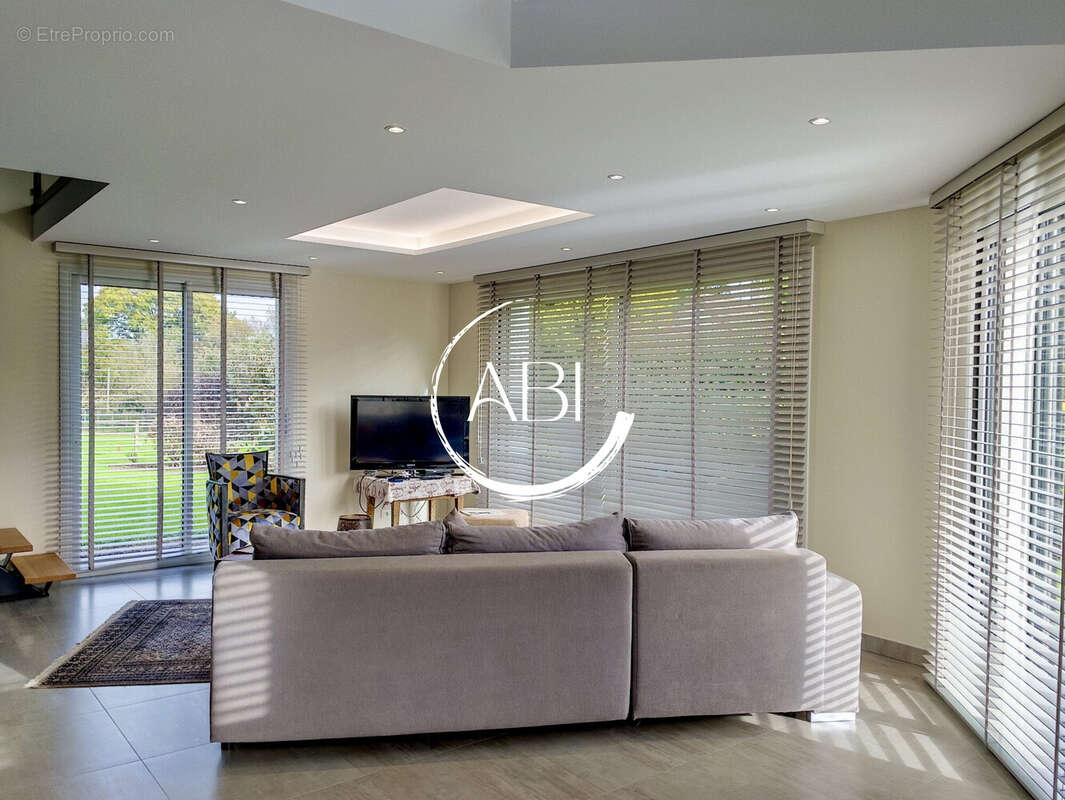 Maison à BELLOU-EN-HOULME