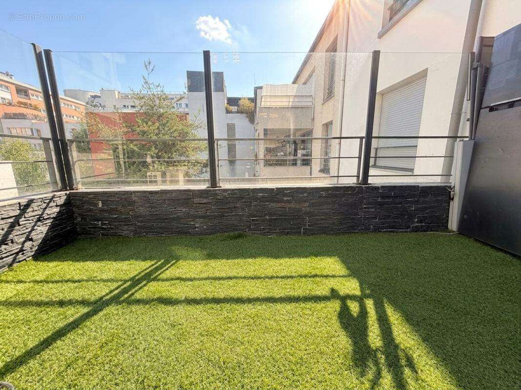 Appartement à PARIS-19E