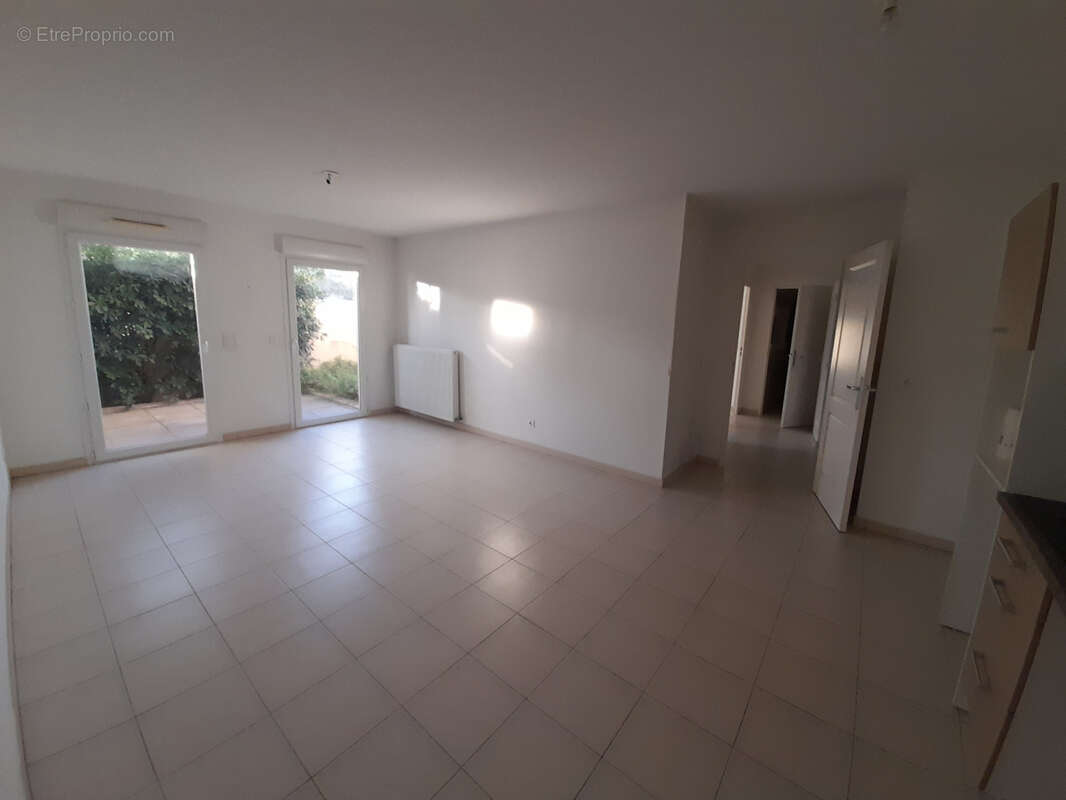 Appartement à PUGET-SUR-ARGENS