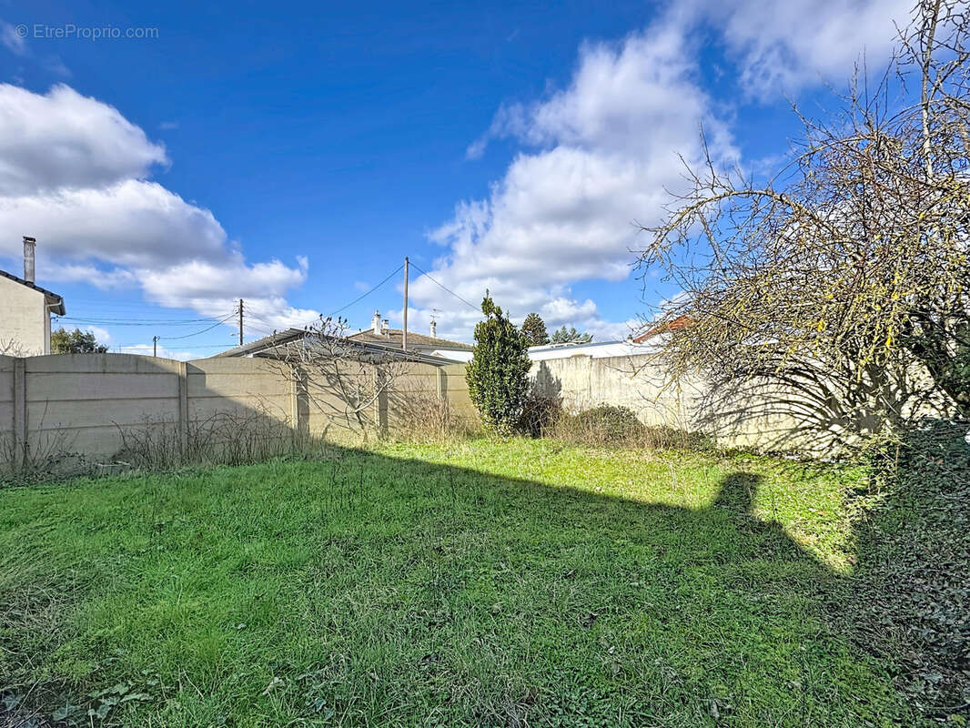 Maison à PARAY-VIEILLE-POSTE