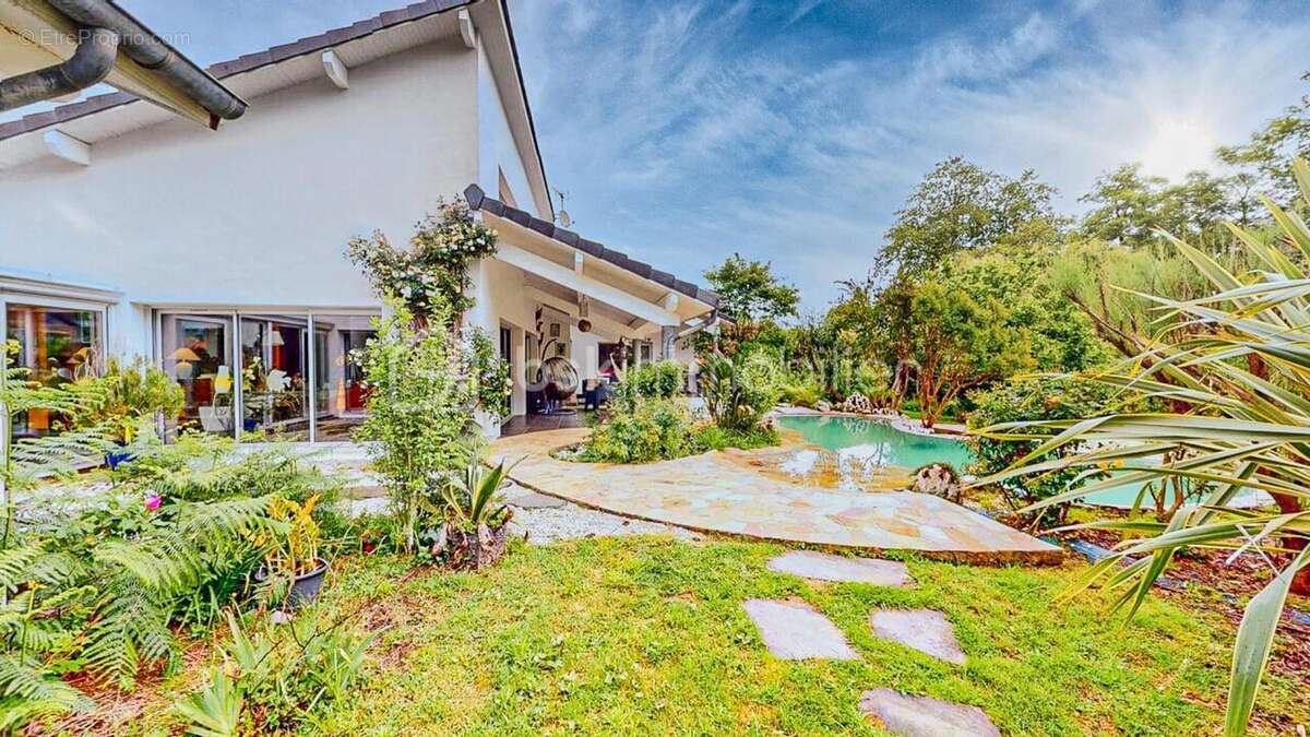 Maison à SAINT-MARTIN-DE-SEIGNANX