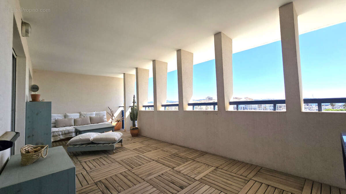 Appartement à FREJUS