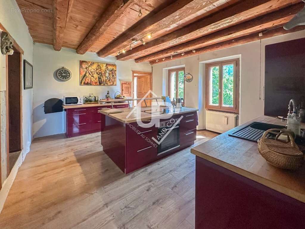 Maison à BONNEVILLE