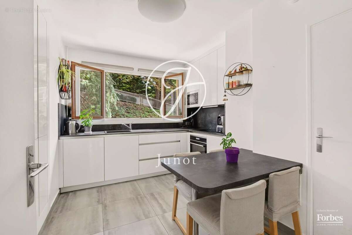 Appartement à SEVRES