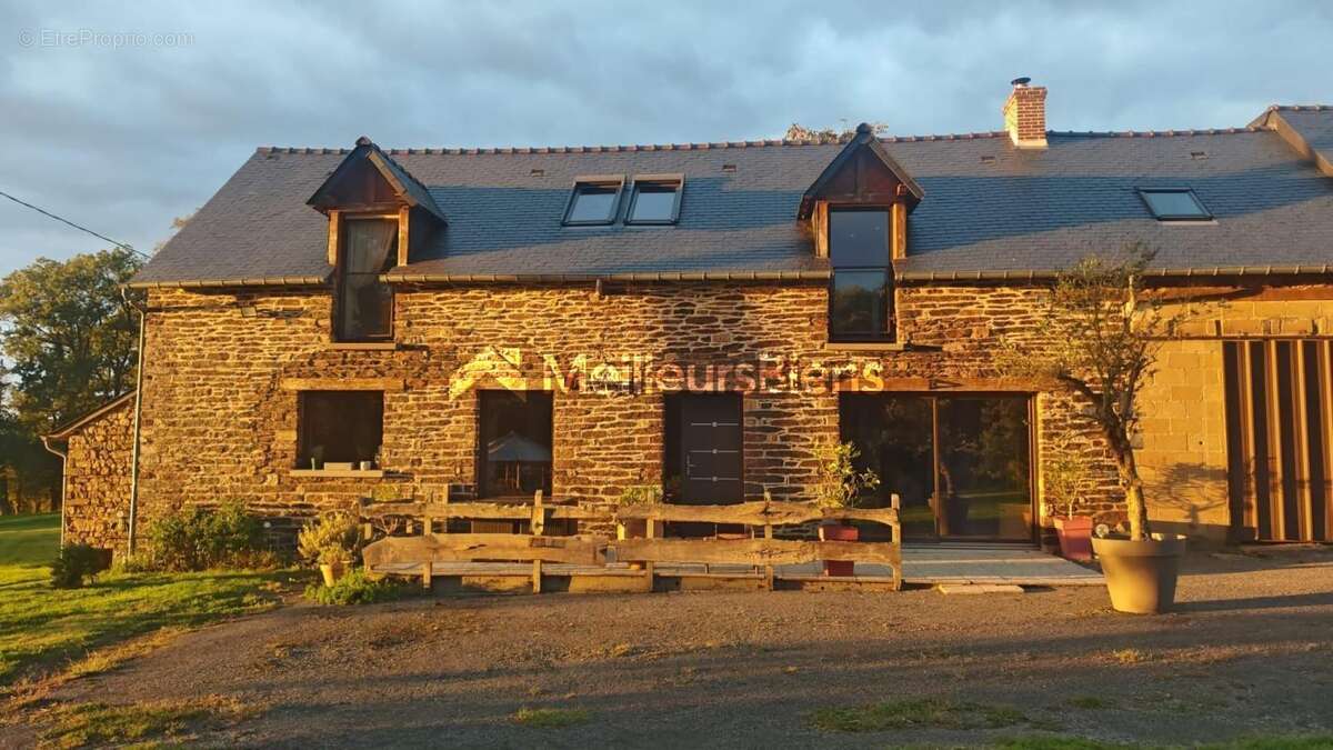 Maison à PLELAN-LE-GRAND