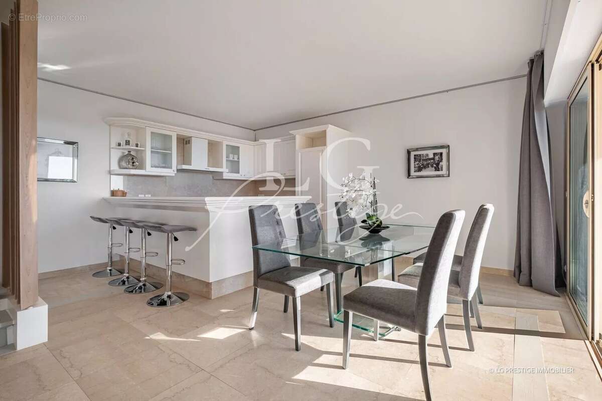 Maison à MANDELIEU-LA-NAPOULE