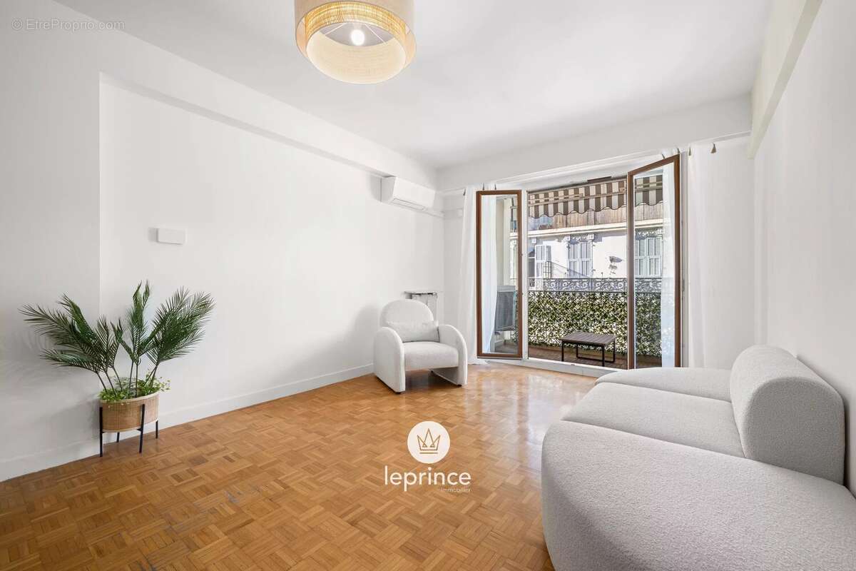 Appartement à NICE