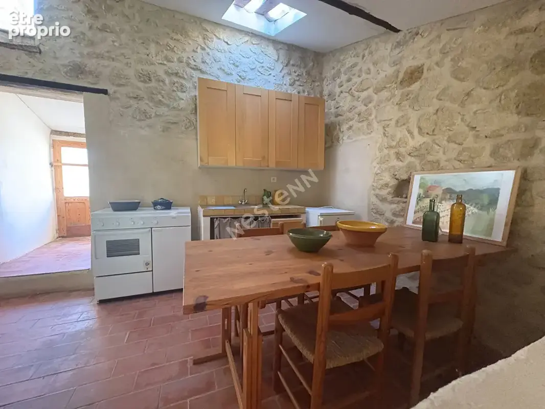 Vaugines  - 138 m² - 2 terrasses - vue - charme et fort potentiel - photo 8