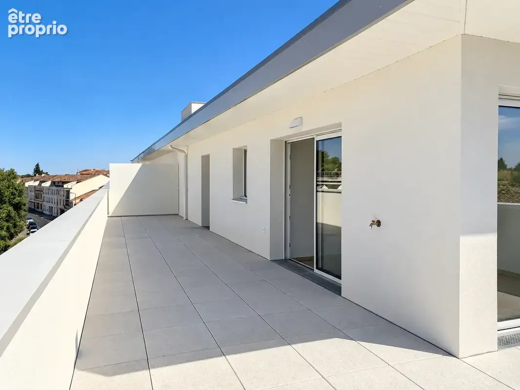 Saint-Médard-en-Jalles   T4 lumineux avec terrasse de 41 m2 et 3 parkings - photo 2