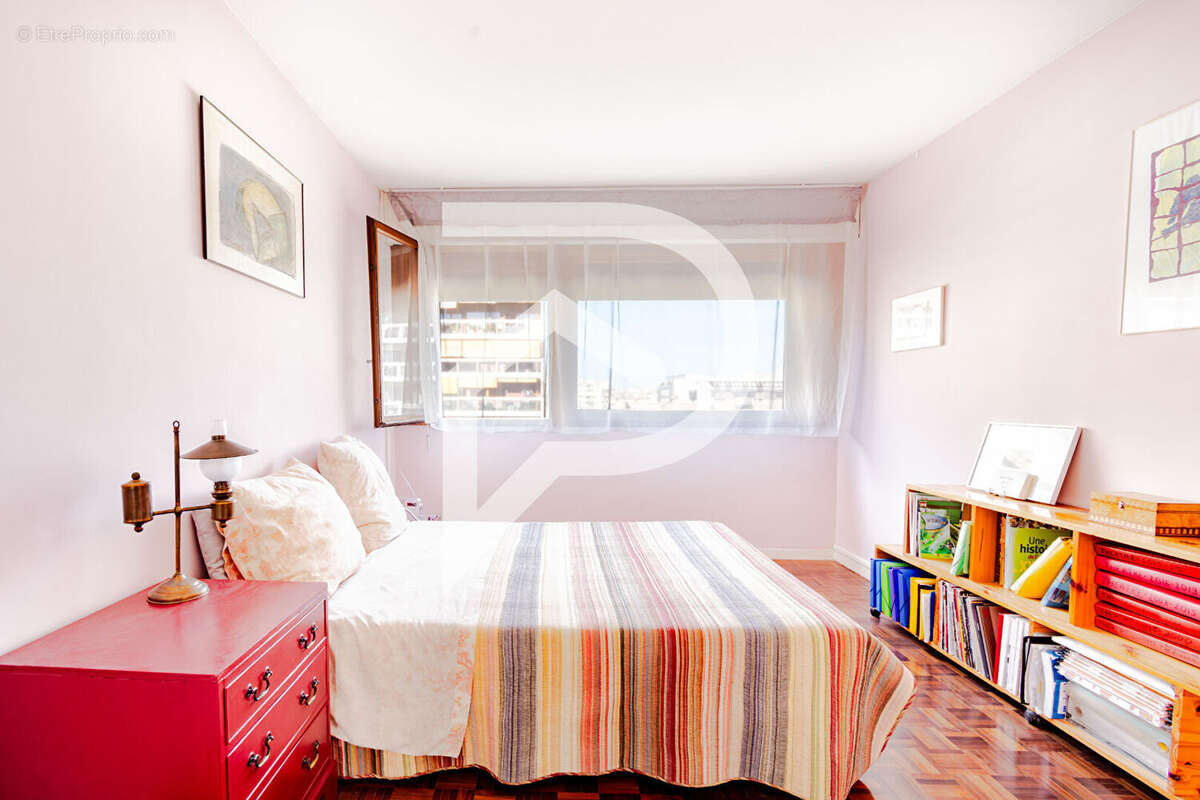 Appartement à MARSEILLE-6E