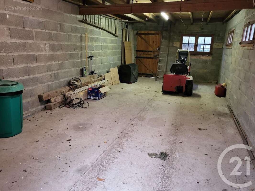 Maison à MONTREUIL-L&#039;ARGILLE