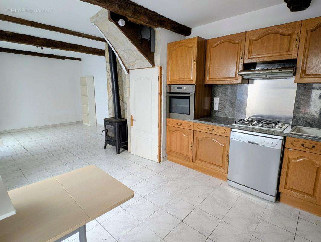 Maison à SERVIES-EN-VAL