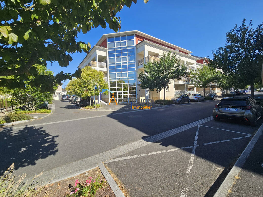 Appartement 48 m² à Fleury-Les-Aubrais  - photo 1