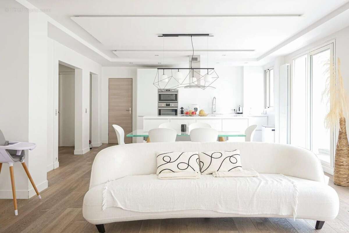 Photo 2 - Appartement à PARIS-16E