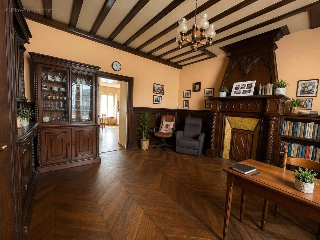 Maison à VOUNEUIL-SUR-VIENNE