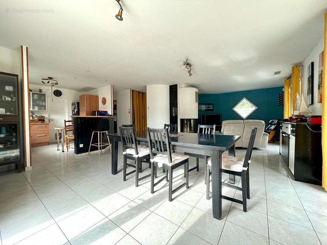 Maison Familiale Cestas 6 pièce(s) 160 m2 - photo 6