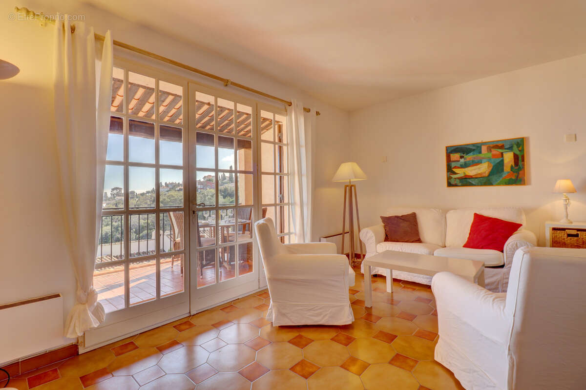 Appartement à THEOULE-SUR-MER