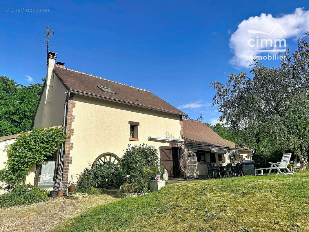 Maison 128 m² à Sainte-Genevieve-Des-Bois  - photo 3