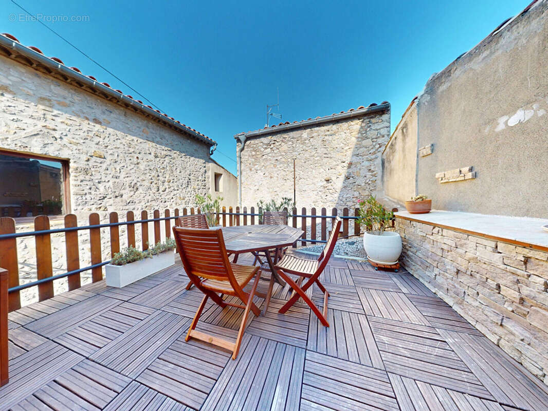 Lagrasse: Coquette maison en pierre avec terrasse - photo 10