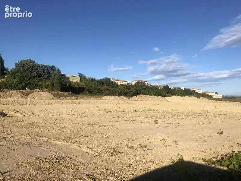 Terrain à MONTAGNAC