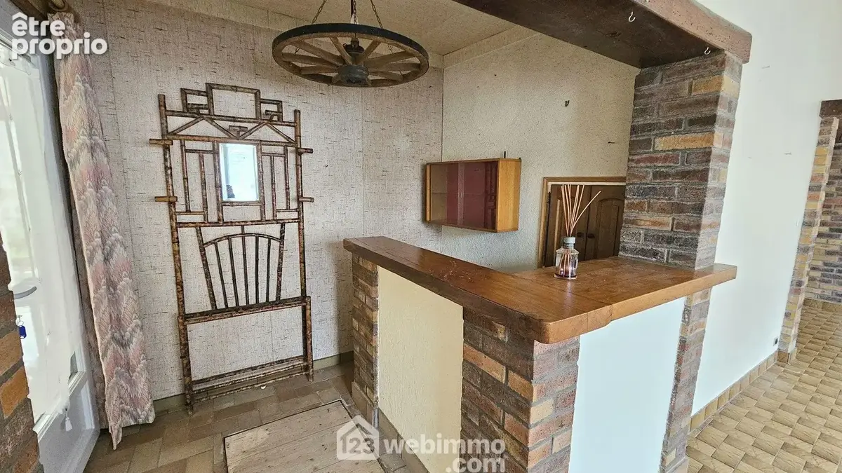 Voici le bar..